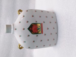 Штоф ,фарфор ,, ЛФЗ,, СССР 1960 год { пробка отсутствует} цена 1200 руб
