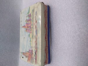 Жестяная коробка ,, Красная площадь,, СССР 1950-1960 год .Цена 300 руб.