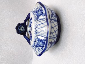 Сахарница , Гжель СССР ,фарфор цена 450 руб.