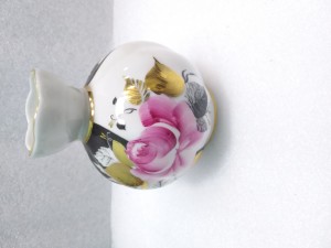 Вазочка для цветов ЛФЗ , СССР ,роспись . Цена 1500 руб.