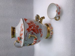 Кувшин ,, Самовар,, фарфор ЛФЗ СССР , утраты .Цена 1800 руб.