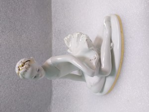 Фигурка балерины ЛФЗ 1960 годы .Цена 3200 руб.