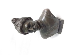 Бронзовый бюст Чапаева . Цена  9000 руб.