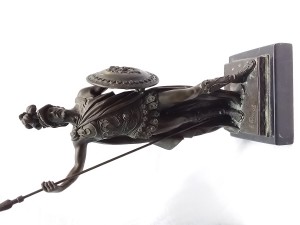 Бронзовая фигура гладиатора . Цена 37000 руб.